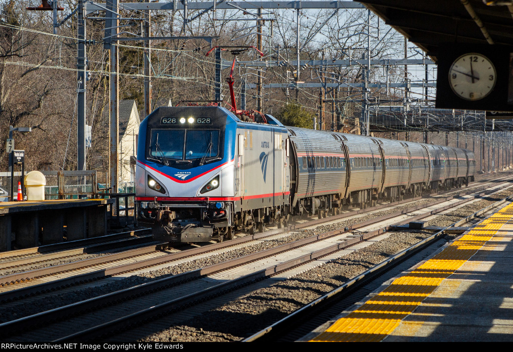 AMTK ACS-64 #628 on "Northeast Regional" No. 155